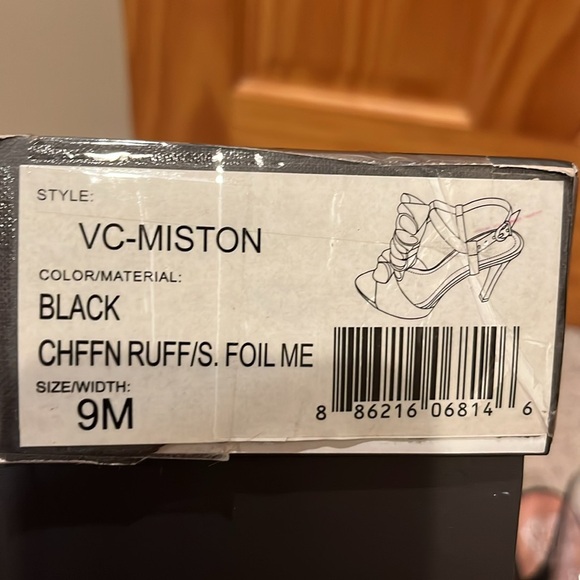 Vince Camuto Miston Ruffle Heels - Picture 11 of 12